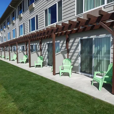 The Coho Oceanfront Lodge-3